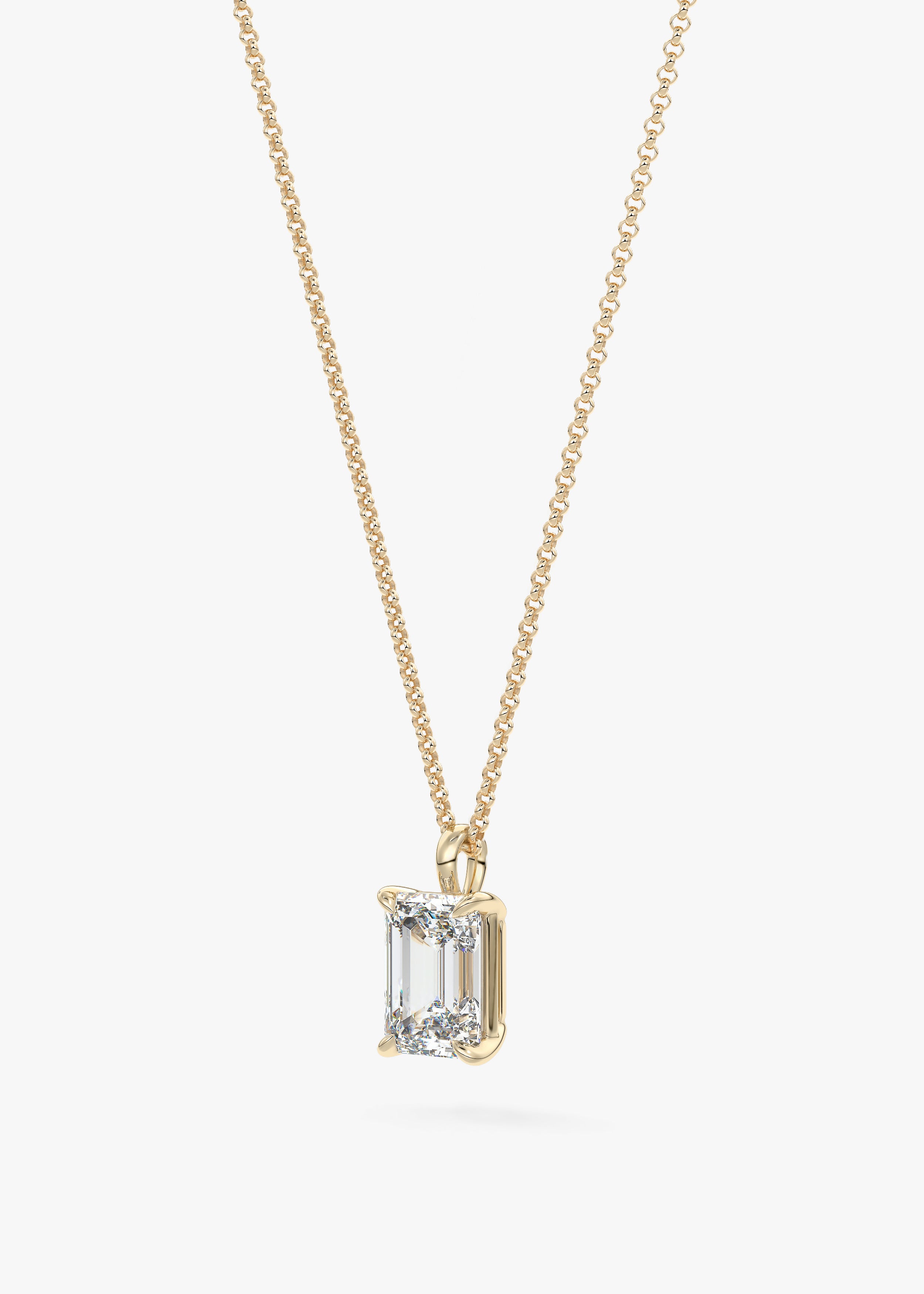 The OG necklace hover view