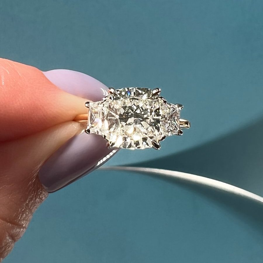 Are Jewelry Stores Out of Style?