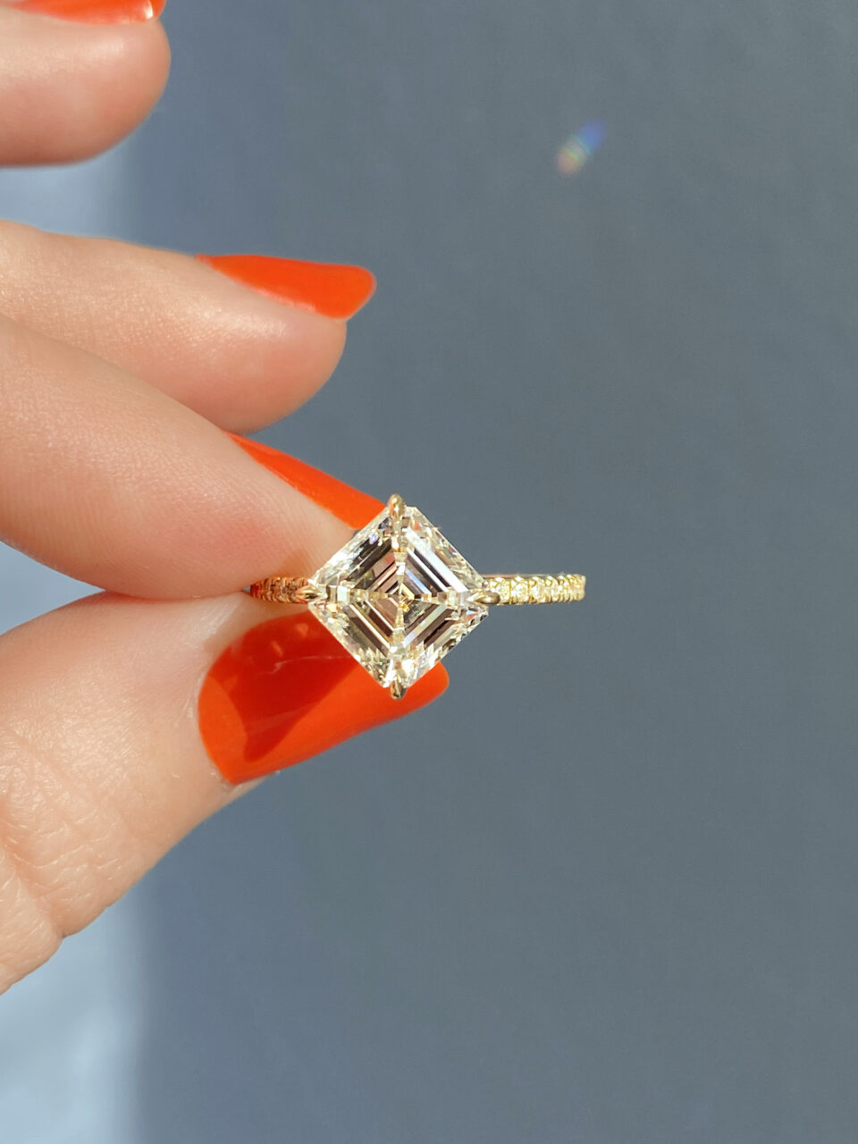 kite set asscher cut with pavé on band
